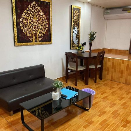 Zappa Guesthouse Pattaya Extérieur photo