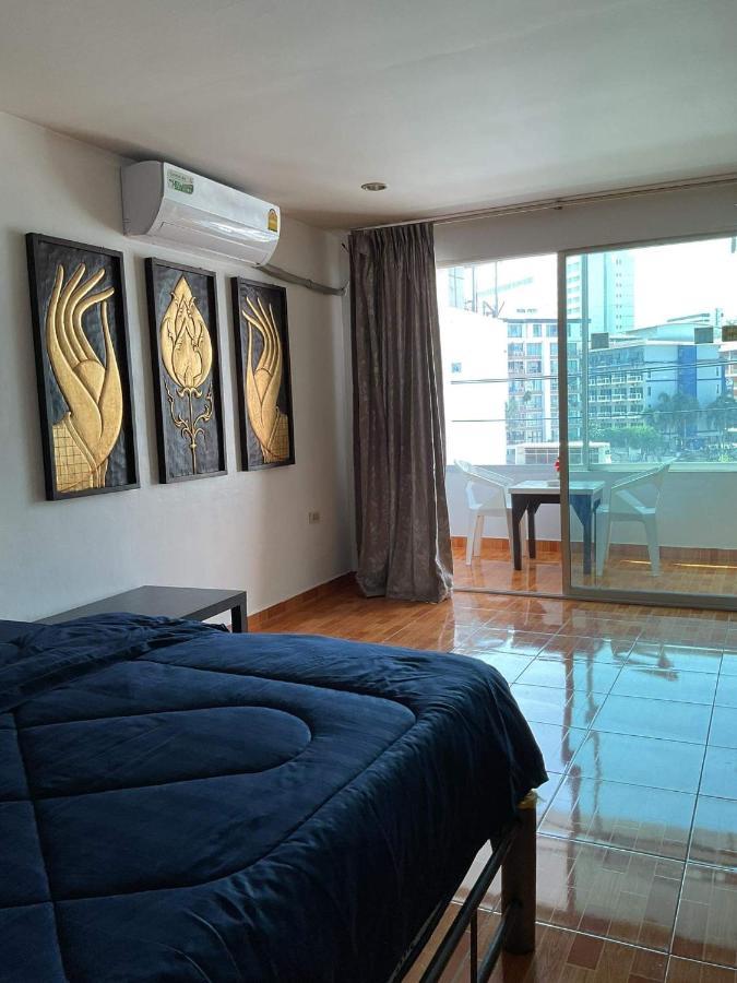 Zappa Guesthouse Pattaya Extérieur photo
