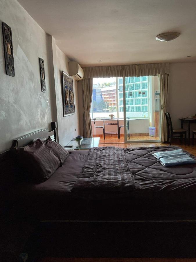Zappa Guesthouse Pattaya Extérieur photo