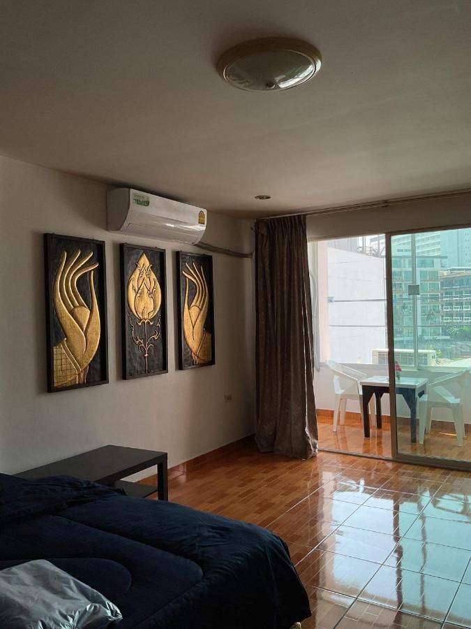 Zappa Guesthouse Pattaya Extérieur photo